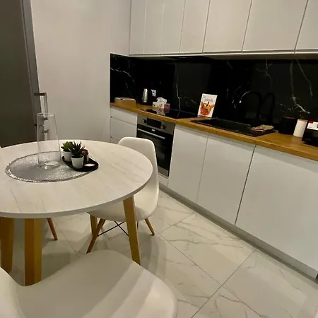 Mokotow Blisko Lotniska Chopina Apartmán *